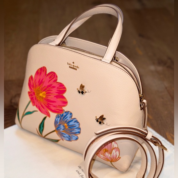 Kate Spade RARE leather hand bag, ivory with flowers and stitching - Picture 3 of 9